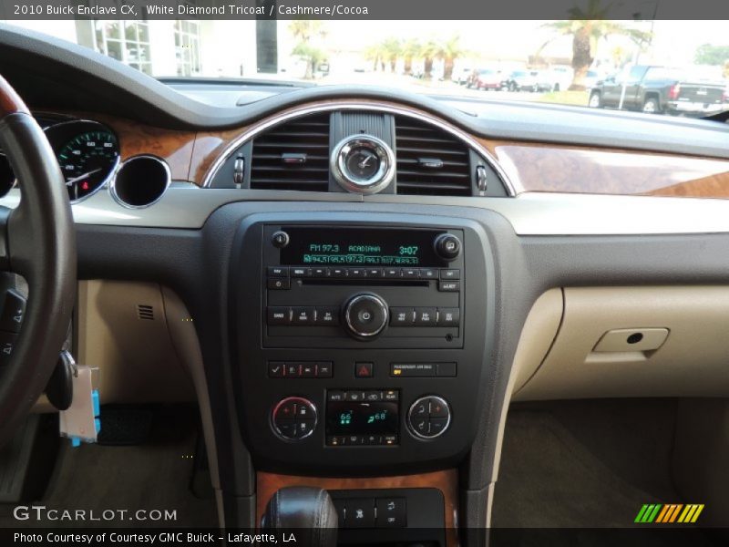 White Diamond Tricoat / Cashmere/Cocoa 2010 Buick Enclave CX