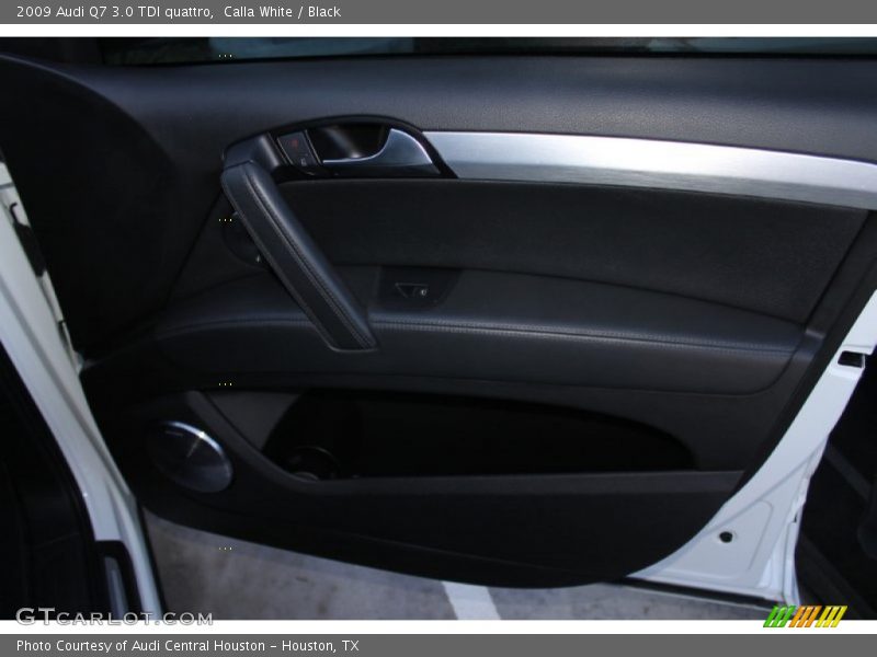 Calla White / Black 2009 Audi Q7 3.0 TDI quattro