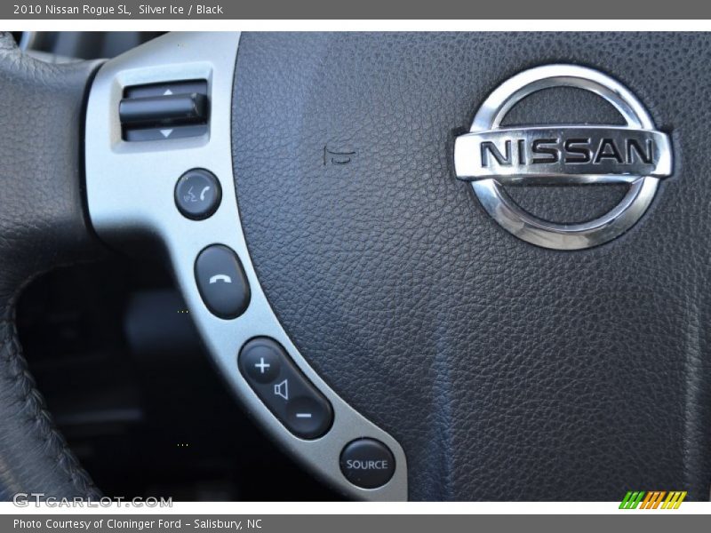 Silver Ice / Black 2010 Nissan Rogue SL