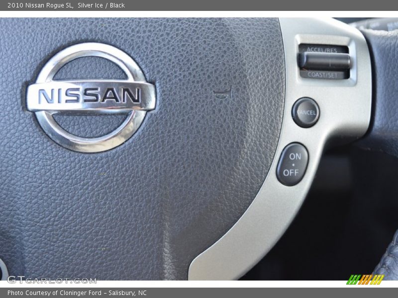 Silver Ice / Black 2010 Nissan Rogue SL