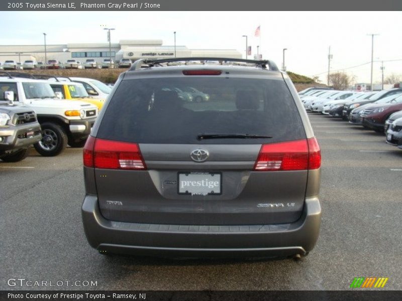 Phantom Gray Pearl / Stone 2005 Toyota Sienna LE