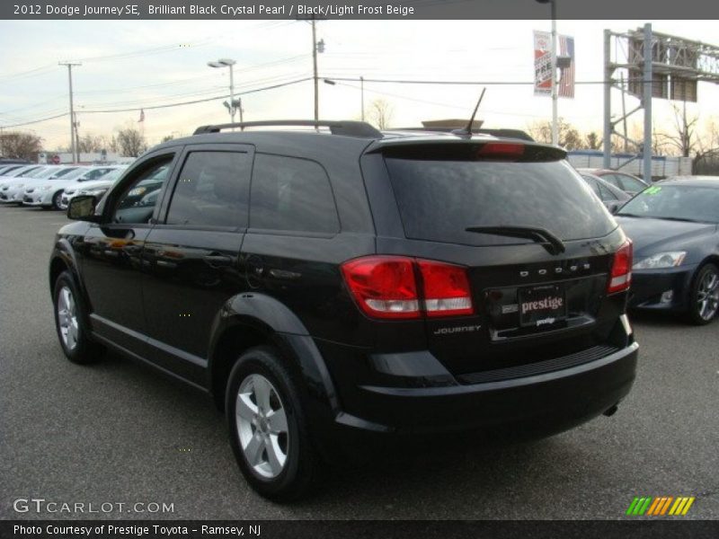 Brilliant Black Crystal Pearl / Black/Light Frost Beige 2012 Dodge Journey SE