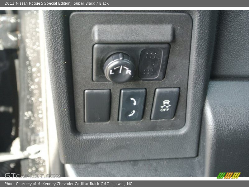 Super Black / Black 2012 Nissan Rogue S Special Edition