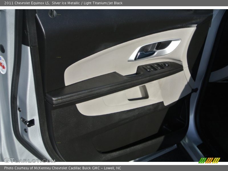 Silver Ice Metallic / Light Titanium/Jet Black 2011 Chevrolet Equinox LS