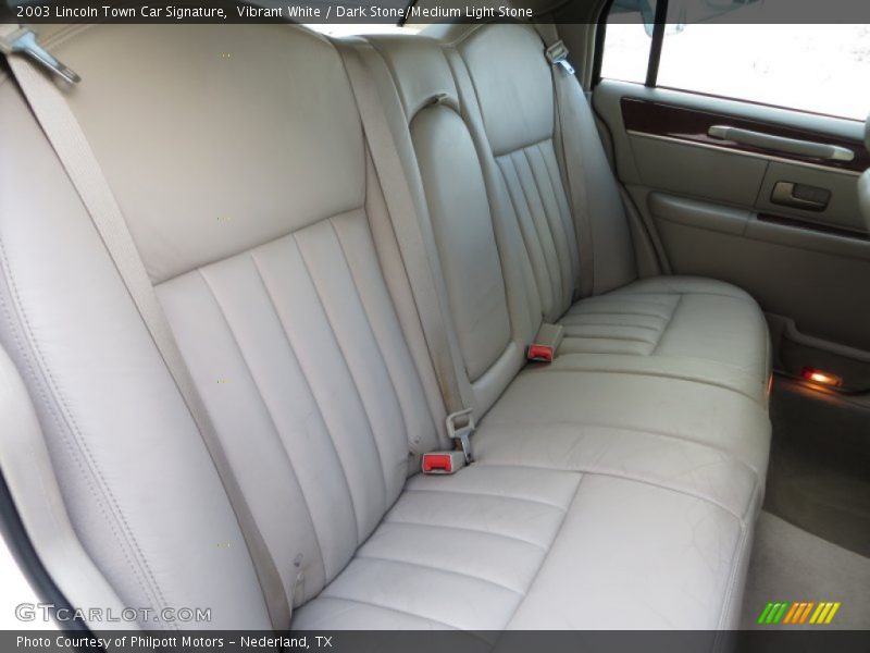 Vibrant White / Dark Stone/Medium Light Stone 2003 Lincoln Town Car Signature