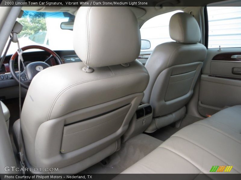 Vibrant White / Dark Stone/Medium Light Stone 2003 Lincoln Town Car Signature