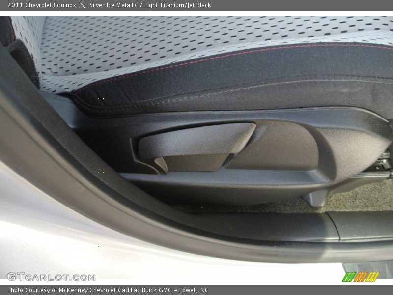 Silver Ice Metallic / Light Titanium/Jet Black 2011 Chevrolet Equinox LS
