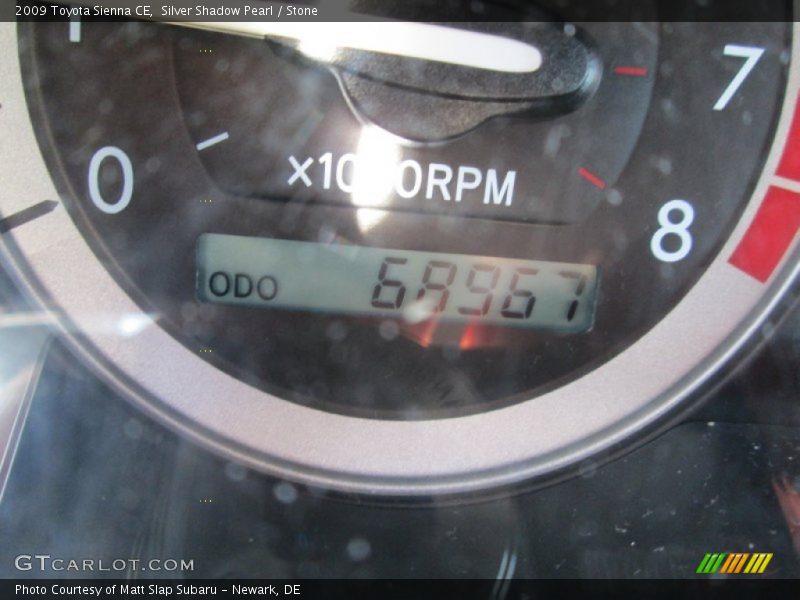 Silver Shadow Pearl / Stone 2009 Toyota Sienna CE