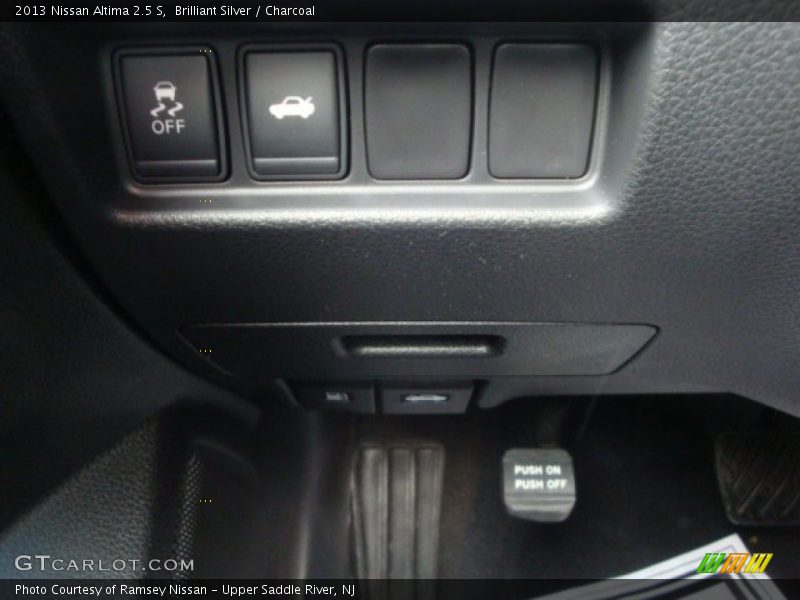 Brilliant Silver / Charcoal 2013 Nissan Altima 2.5 S