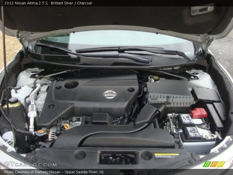 Brilliant Silver / Charcoal 2013 Nissan Altima 2.5 S