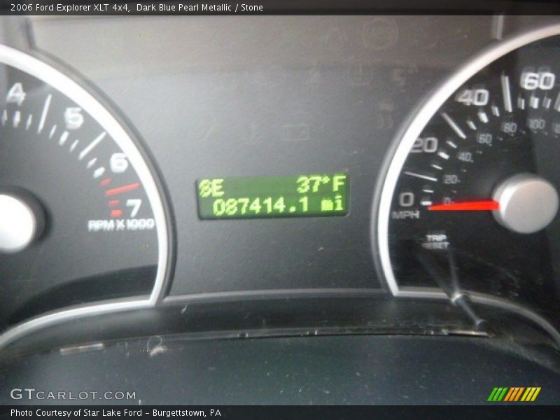 Dark Blue Pearl Metallic / Stone 2006 Ford Explorer XLT 4x4