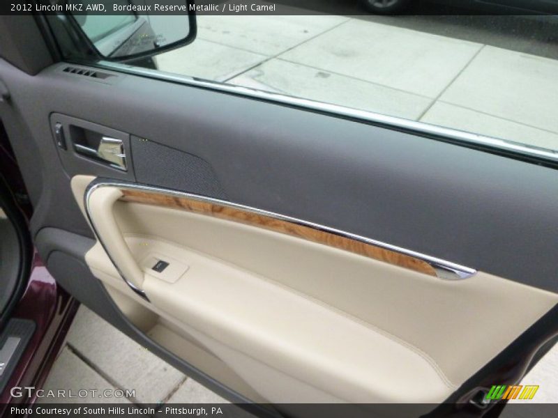 Bordeaux Reserve Metallic / Light Camel 2012 Lincoln MKZ AWD