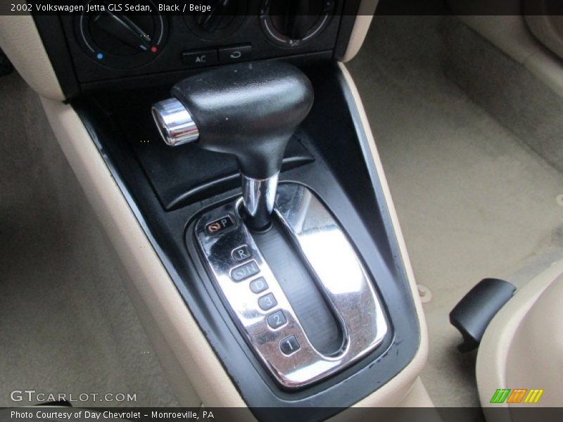 Black / Beige 2002 Volkswagen Jetta GLS Sedan