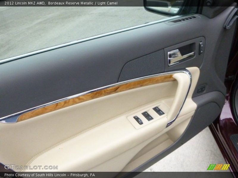 Bordeaux Reserve Metallic / Light Camel 2012 Lincoln MKZ AWD