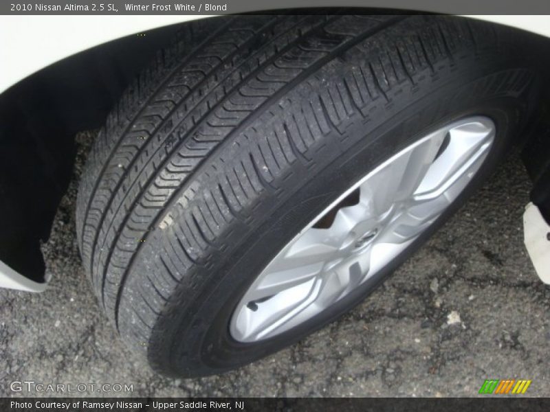 Winter Frost White / Blond 2010 Nissan Altima 2.5 SL
