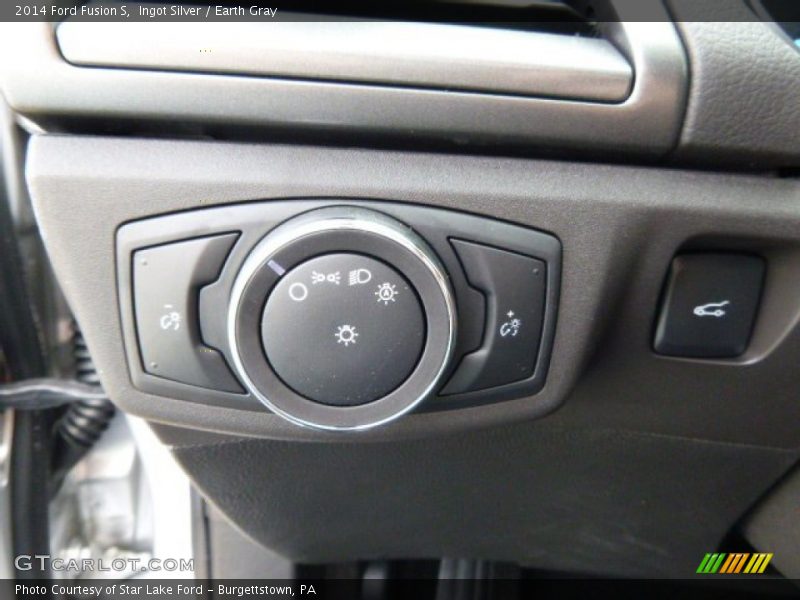 Ingot Silver / Earth Gray 2014 Ford Fusion S