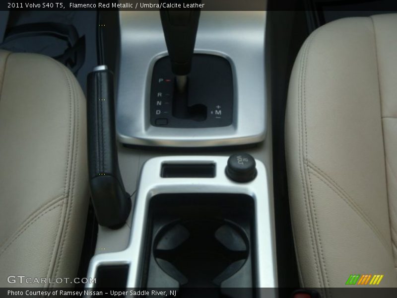 Flamenco Red Metallic / Umbra/Calcite Leather 2011 Volvo S40 T5