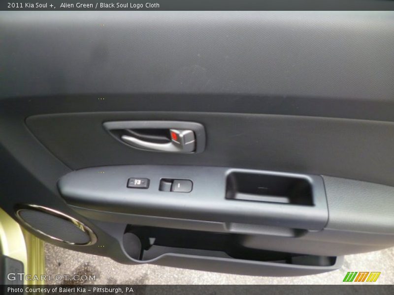 Alien Green / Black Soul Logo Cloth 2011 Kia Soul +