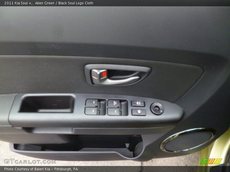 Alien Green / Black Soul Logo Cloth 2011 Kia Soul +