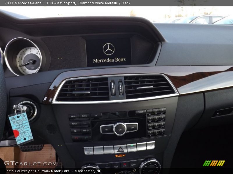 Diamond White Metallic / Black 2014 Mercedes-Benz C 300 4Matic Sport