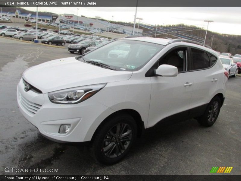 Front 3/4 View of 2014 Tucson SE AWD