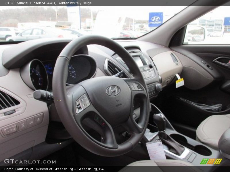Winter White / Beige 2014 Hyundai Tucson SE AWD