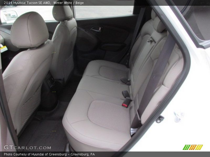 Winter White / Beige 2014 Hyundai Tucson SE AWD