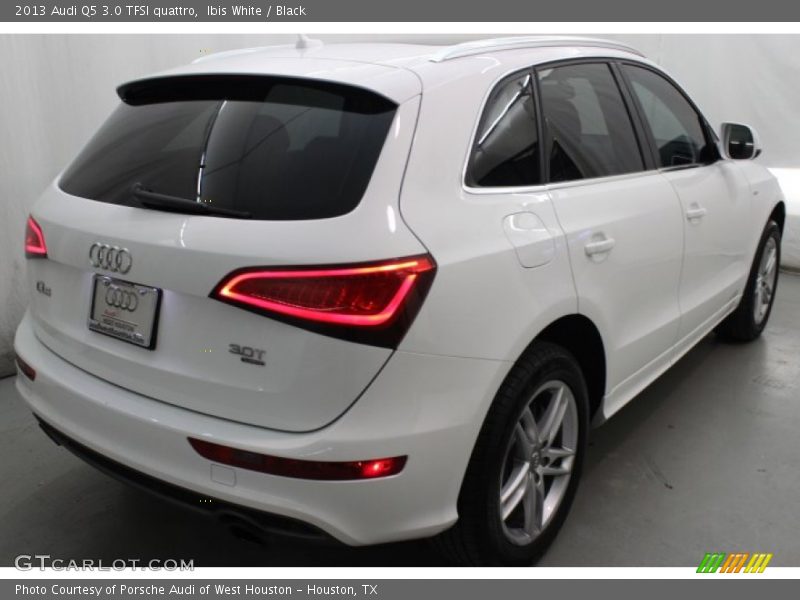 Ibis White / Black 2013 Audi Q5 3.0 TFSI quattro