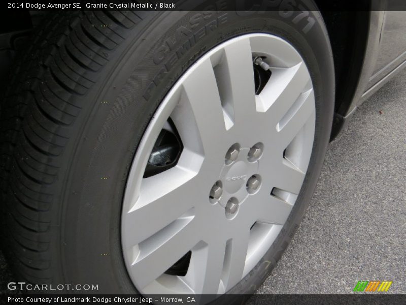 Granite Crystal Metallic / Black 2014 Dodge Avenger SE