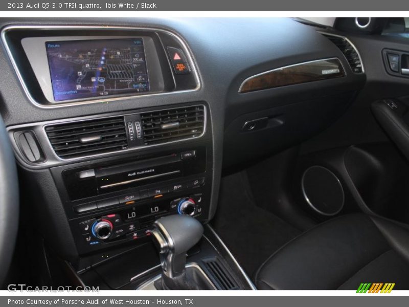 Ibis White / Black 2013 Audi Q5 3.0 TFSI quattro