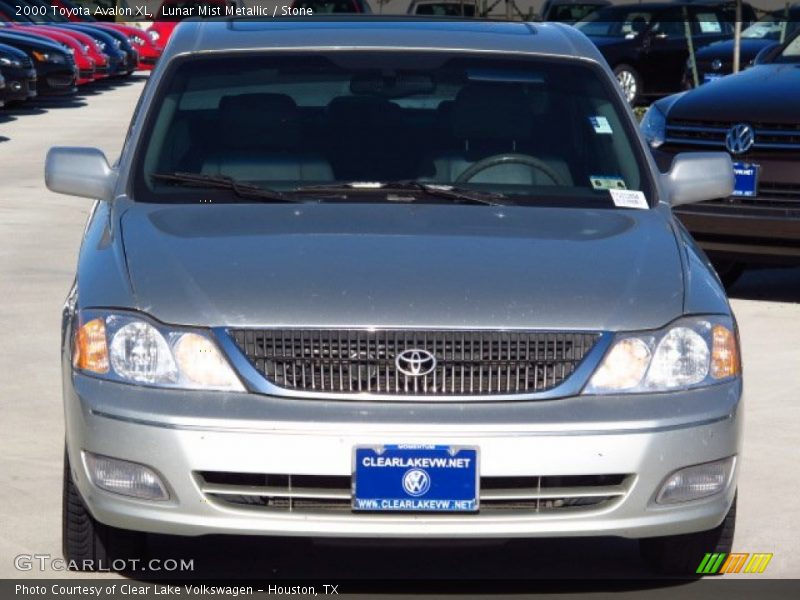 Lunar Mist Metallic / Stone 2000 Toyota Avalon XL