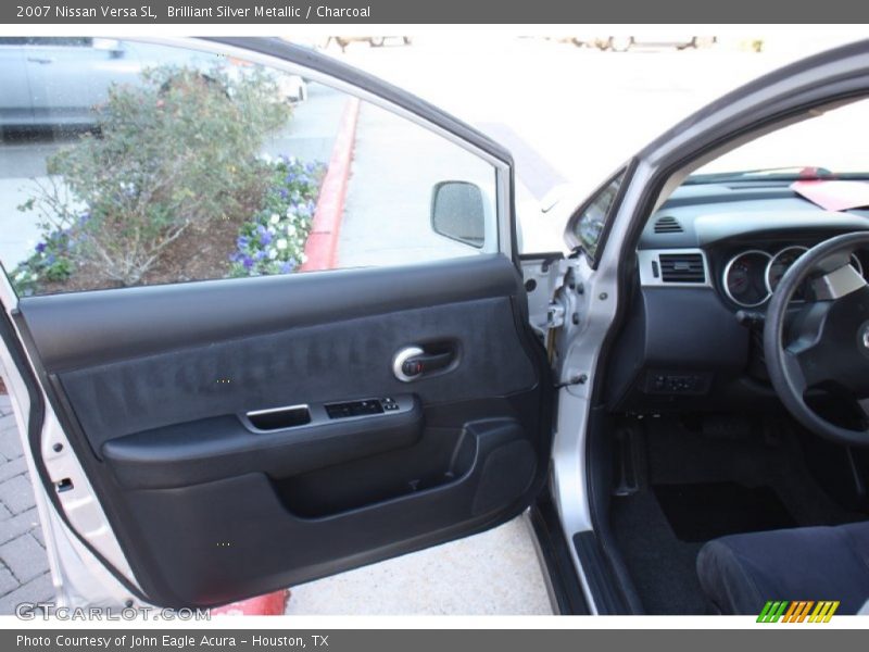 Brilliant Silver Metallic / Charcoal 2007 Nissan Versa SL