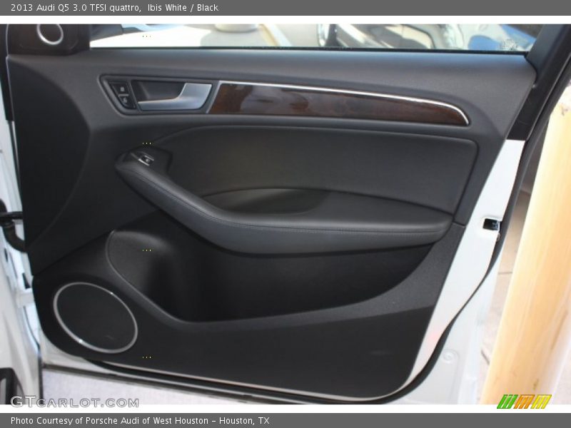 Ibis White / Black 2013 Audi Q5 3.0 TFSI quattro