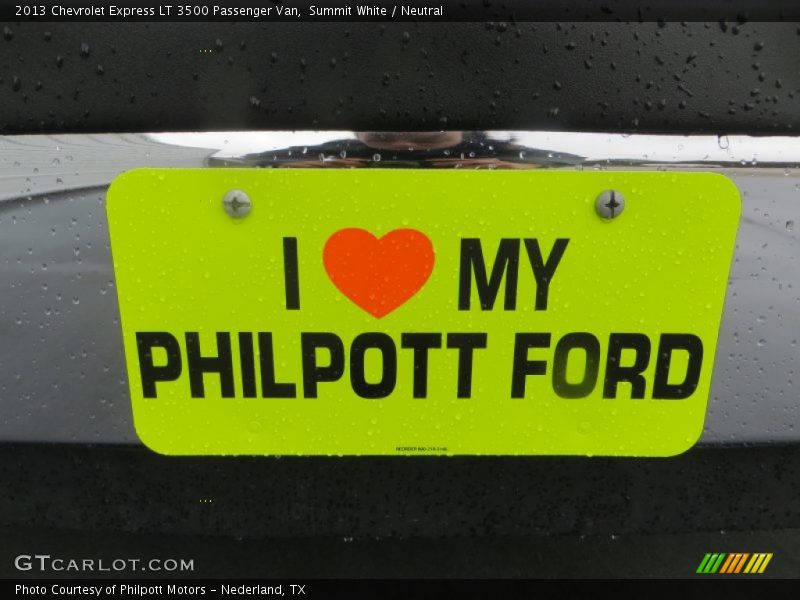 Summit White / Neutral 2013 Chevrolet Express LT 3500 Passenger Van