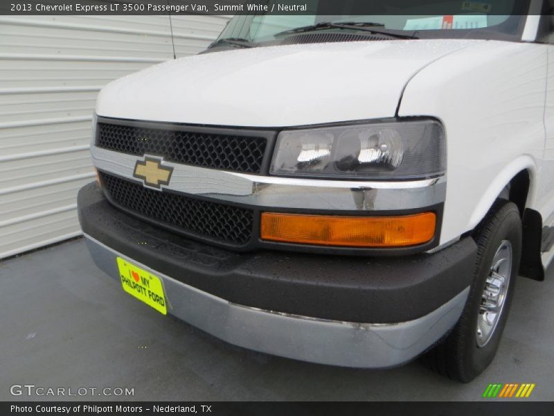 Summit White / Neutral 2013 Chevrolet Express LT 3500 Passenger Van