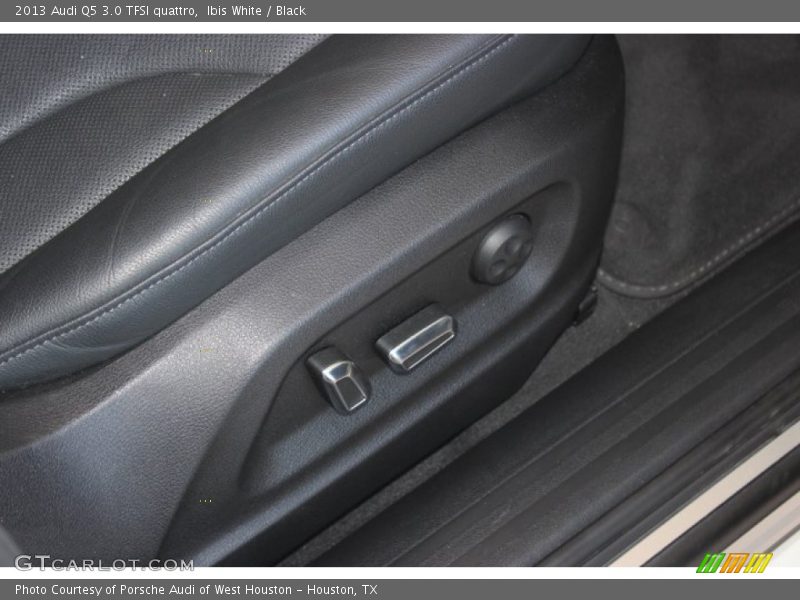 Ibis White / Black 2013 Audi Q5 3.0 TFSI quattro