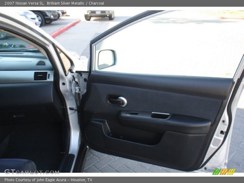 Brilliant Silver Metallic / Charcoal 2007 Nissan Versa SL