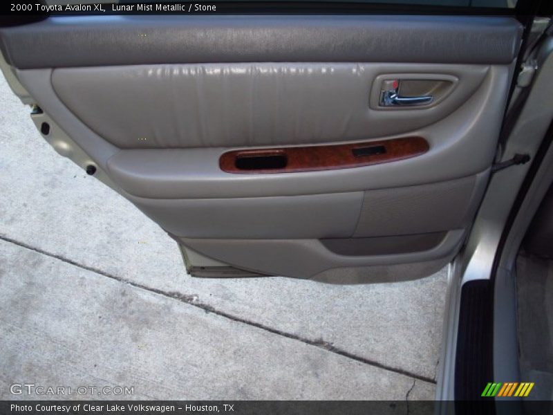 Lunar Mist Metallic / Stone 2000 Toyota Avalon XL