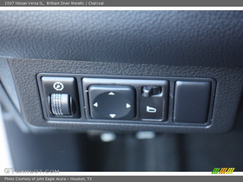 Brilliant Silver Metallic / Charcoal 2007 Nissan Versa SL