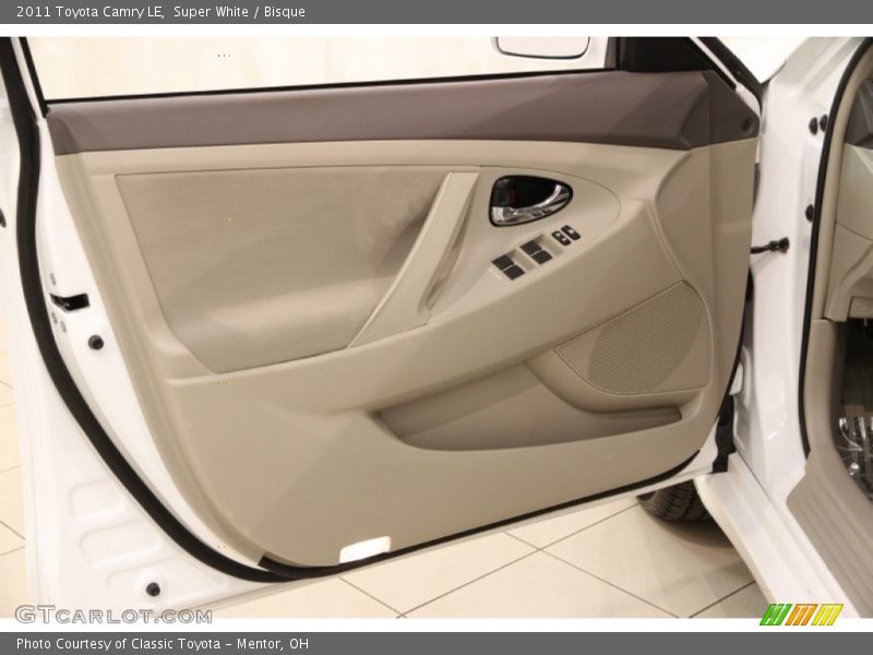 Super White / Bisque 2011 Toyota Camry LE