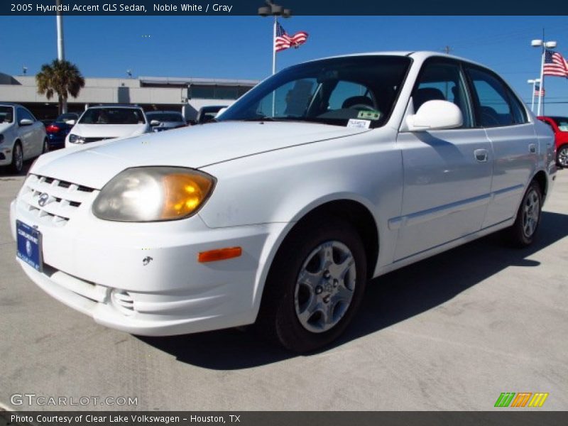 Noble White / Gray 2005 Hyundai Accent GLS Sedan