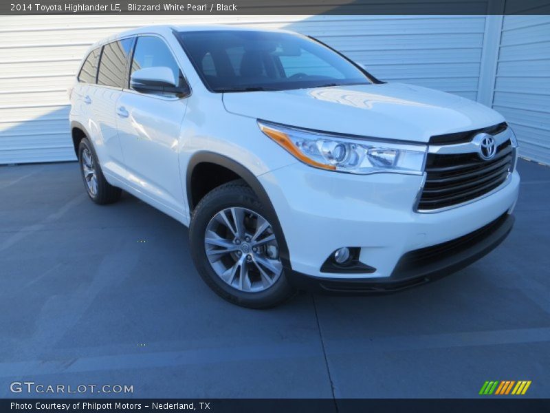 Blizzard White Pearl / Black 2014 Toyota Highlander LE