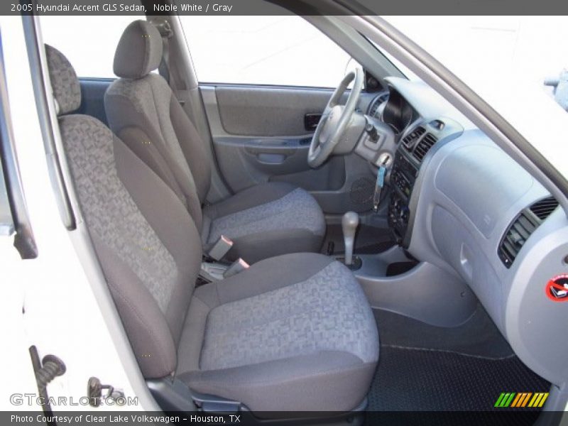Noble White / Gray 2005 Hyundai Accent GLS Sedan