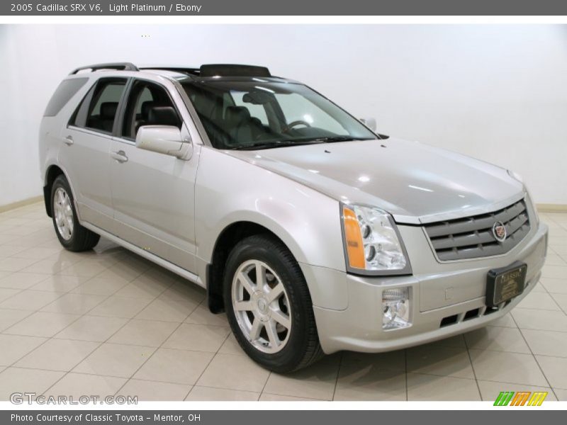 Light Platinum / Ebony 2005 Cadillac SRX V6