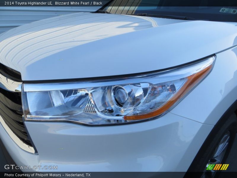 Blizzard White Pearl / Black 2014 Toyota Highlander LE