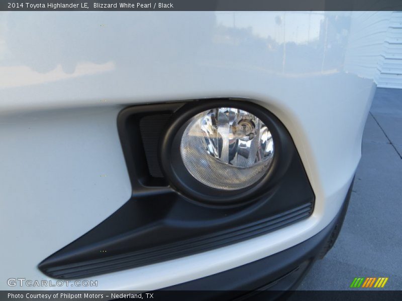 Blizzard White Pearl / Black 2014 Toyota Highlander LE