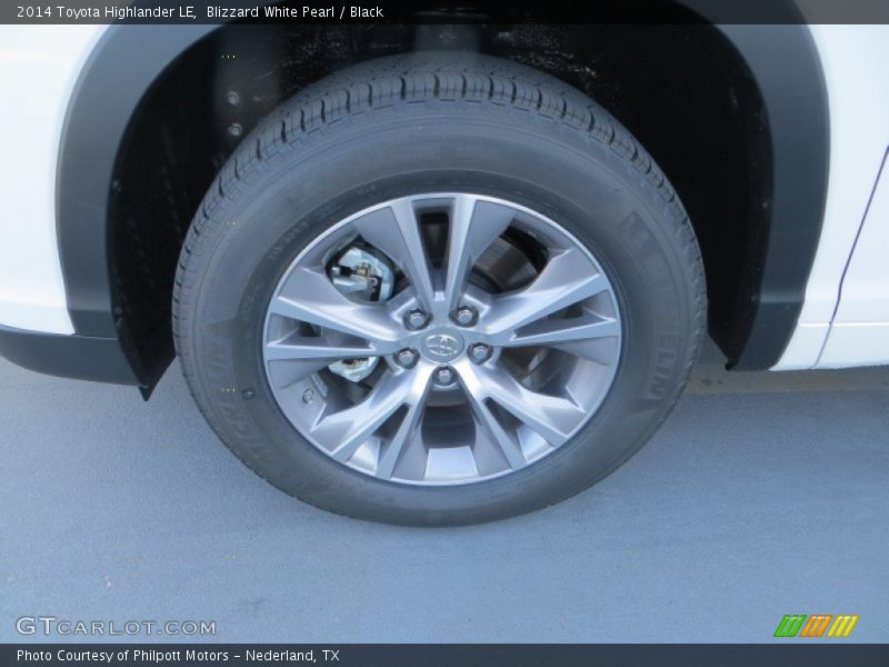 Blizzard White Pearl / Black 2014 Toyota Highlander LE