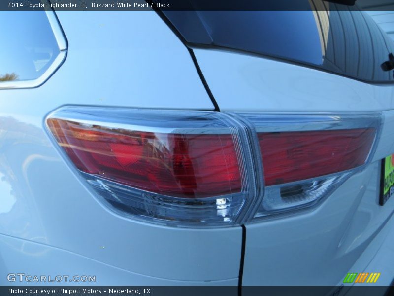 Blizzard White Pearl / Black 2014 Toyota Highlander LE