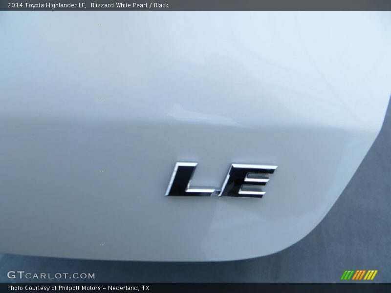Blizzard White Pearl / Black 2014 Toyota Highlander LE