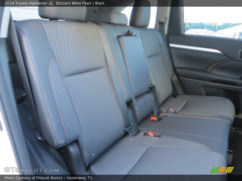 Blizzard White Pearl / Black 2014 Toyota Highlander LE